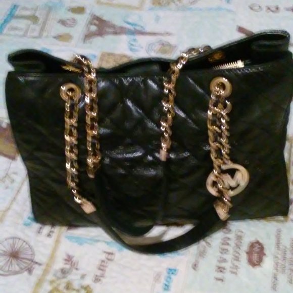 MK black caviar leather with gold accents - Picture 4 of 5